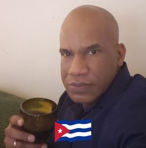 Meet your Posher, Diango